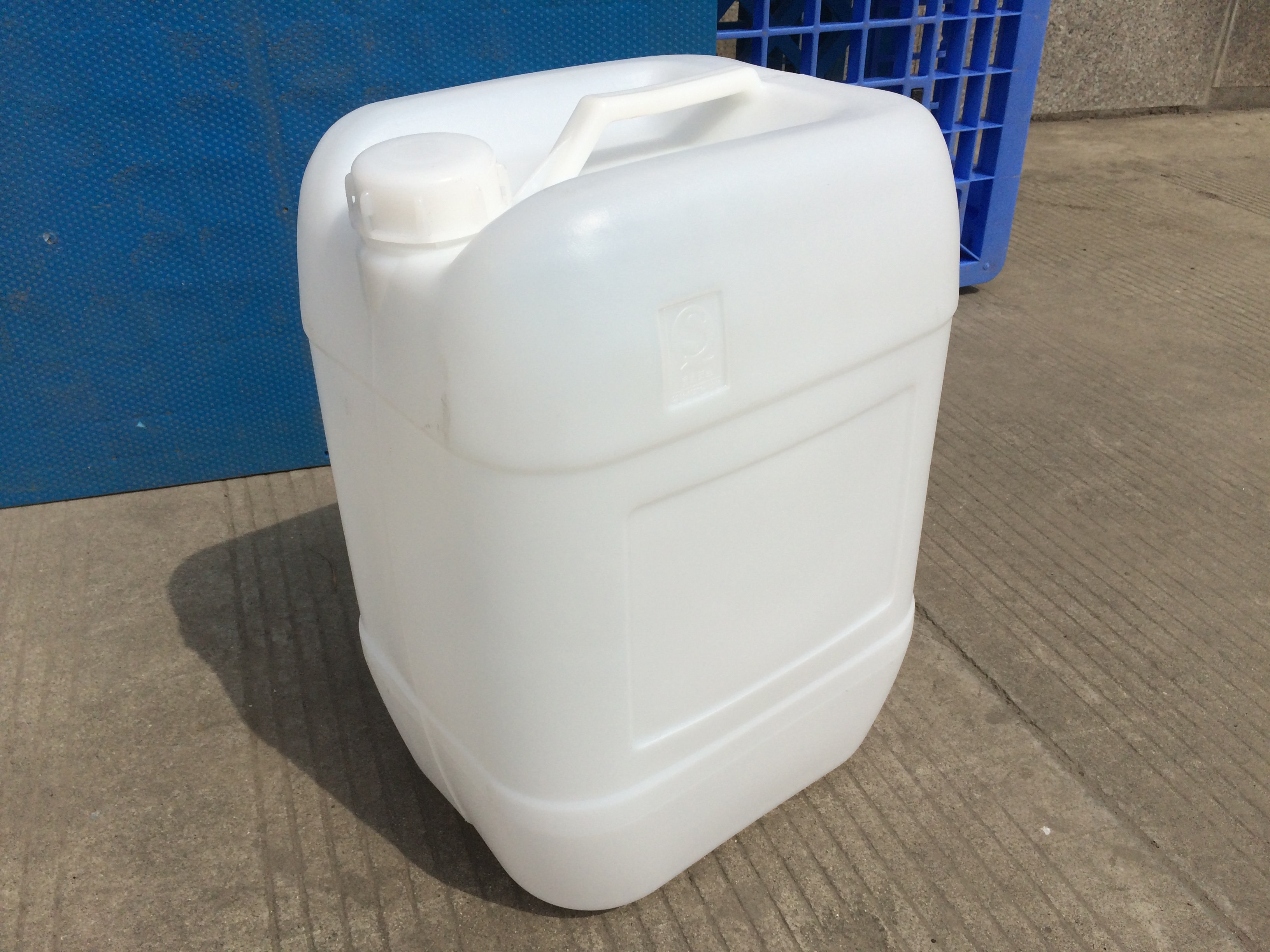 25L白色化工桶 食品桶 方形蓝色粮油桶